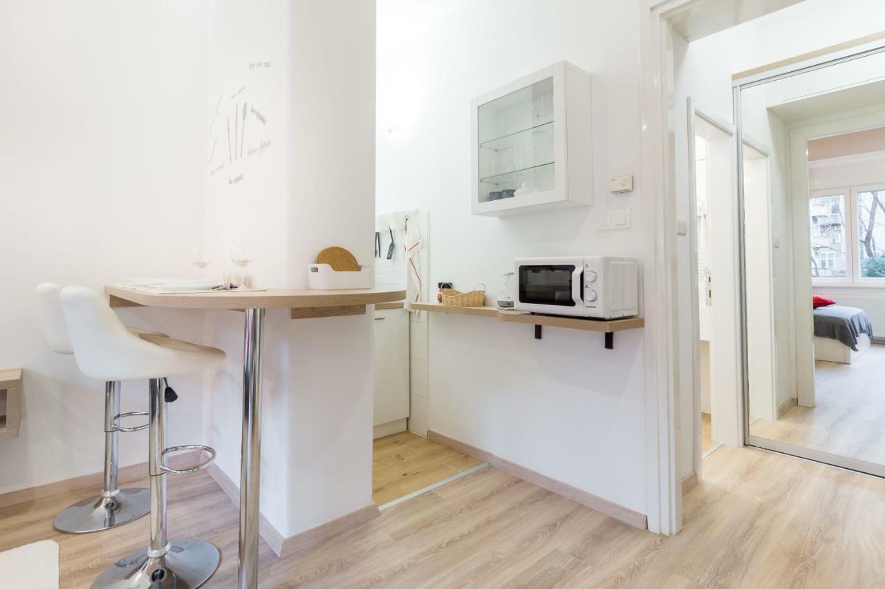 Cosy Romantic Apartment Zagabria Esterno foto