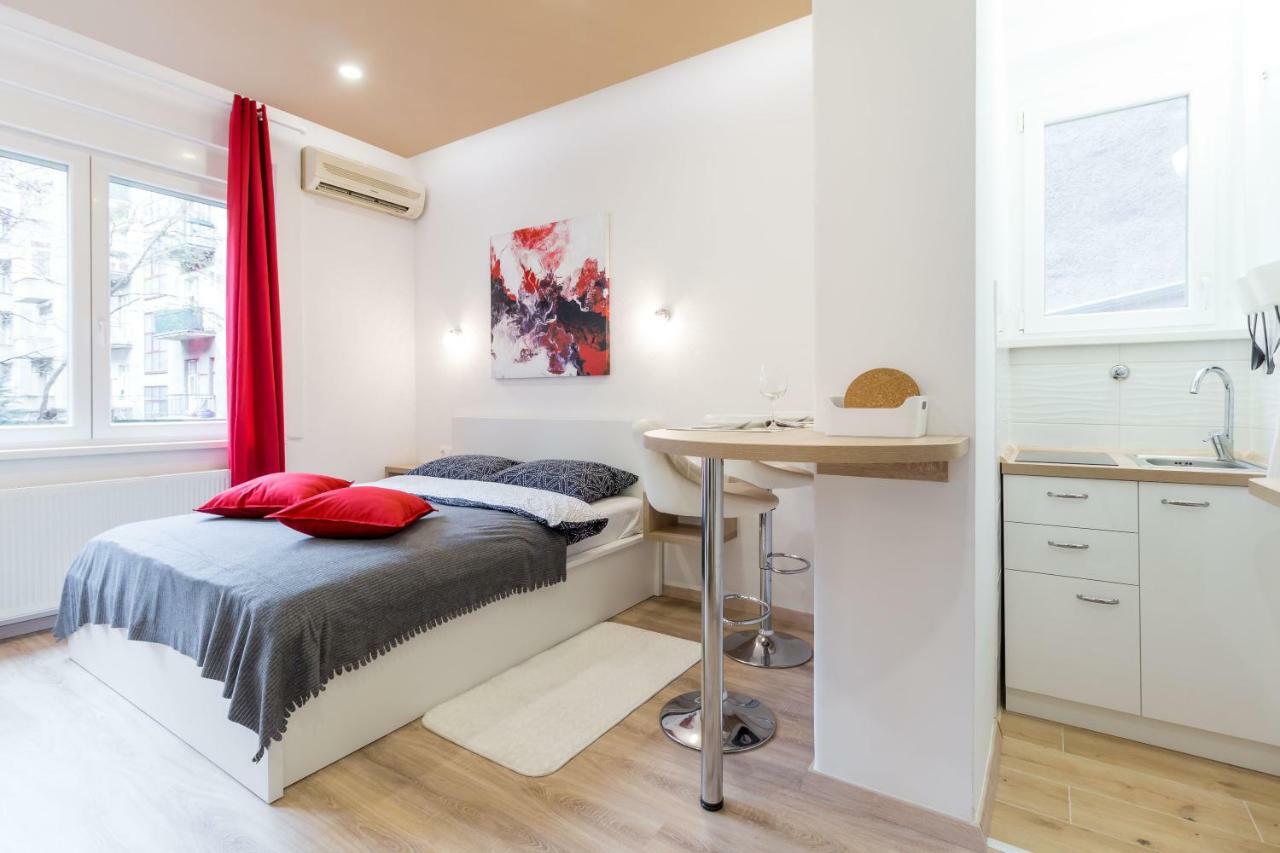 Cosy Romantic Apartment Zagabria Esterno foto